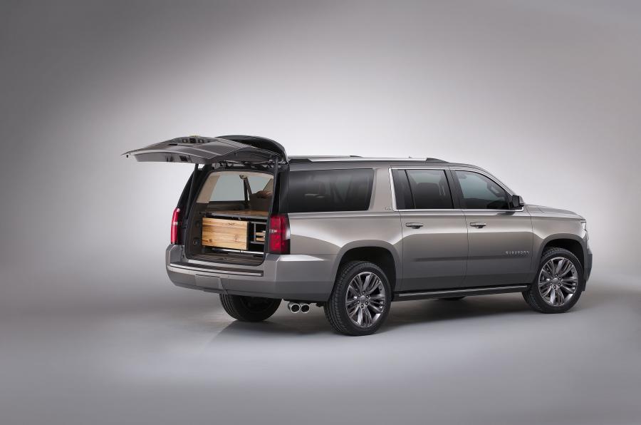  Chevrolet Suburban Premium Outdoors Concept 2014 года  (фото 5 из 7)